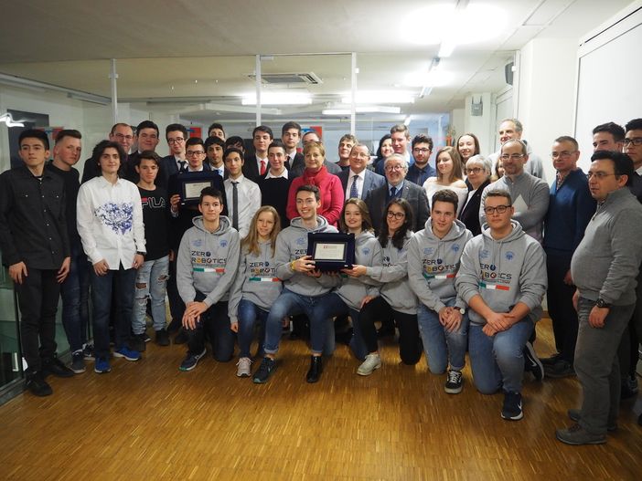 Premio in Regione per gli studenti del Vercelli vincitori ex-aequo della Virtual Final Zero Robotics 2018/19
