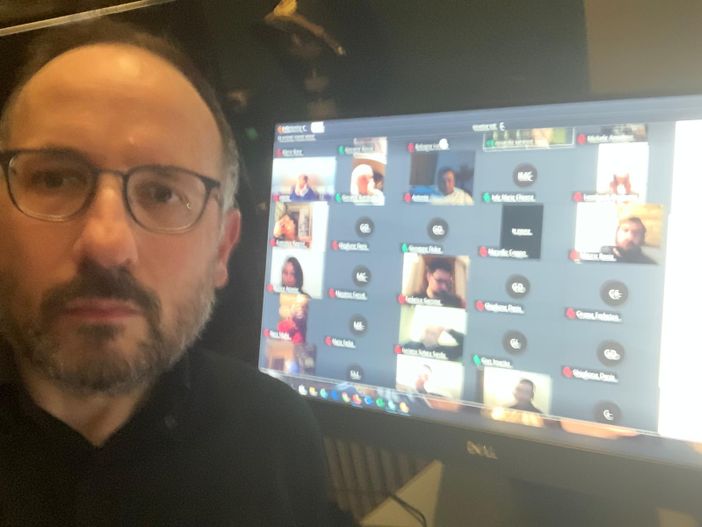 Emergenza coronavirus, anche la politica trova supporto nella tecnologia