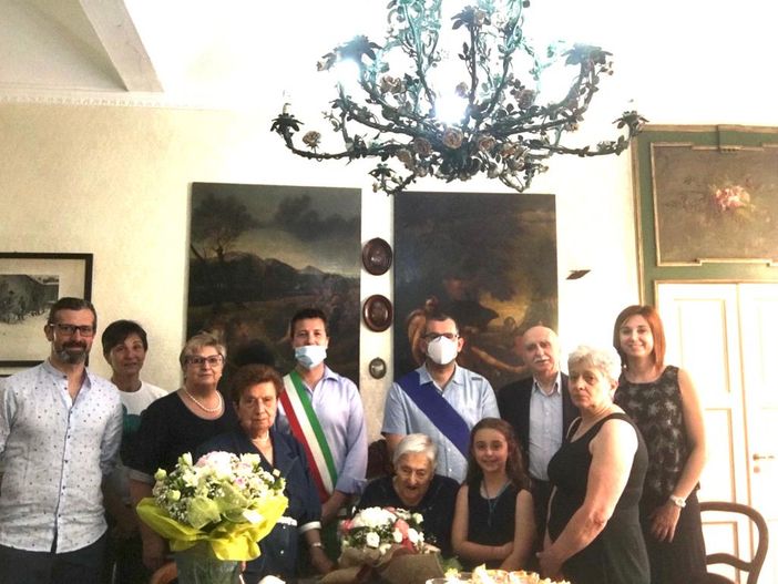 Festa a San Damiano per le cento candeline 'spente' dalla signora Carla Coggiola