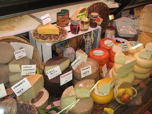 Asti: un corso per imparare a degustare e conoscere i formaggi Asti: un corso per imparare a degustare e conoscere i formaggi