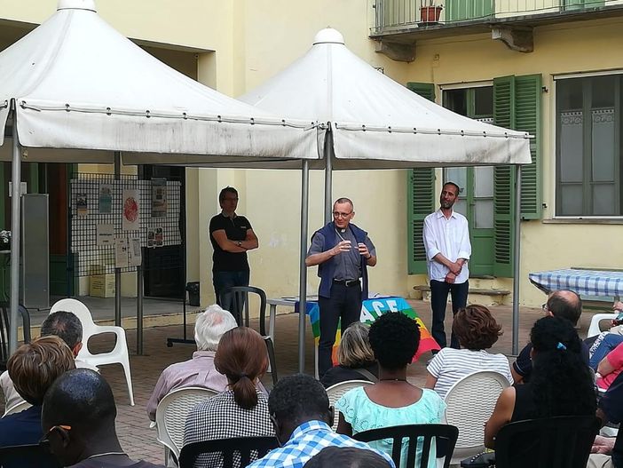 L'intervento del vescovo e dell'imam L'intervento del vescovo e dell'imam