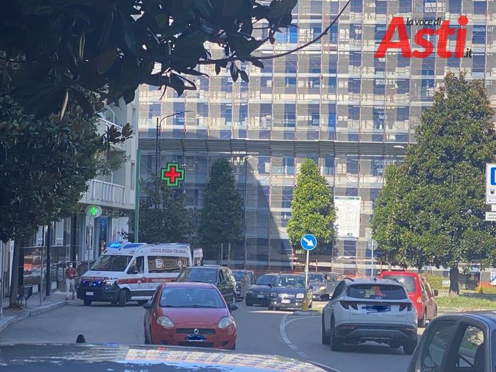 Asti: investito ciclista in piazza Vittorio Veneto