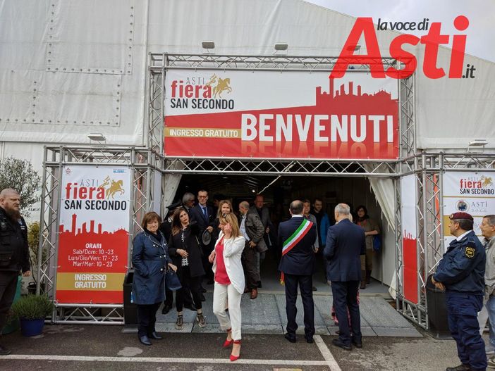 Interviste ad alcuni personaggi della Fiera di San Secondo Interviste ad alcuni personaggi della Fiera di San Secondo