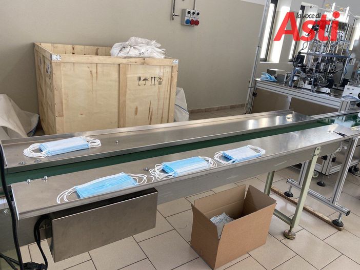 Alla Lema di Montegrosso, si producono mascherine chirurgiche interamente Made in Italy)