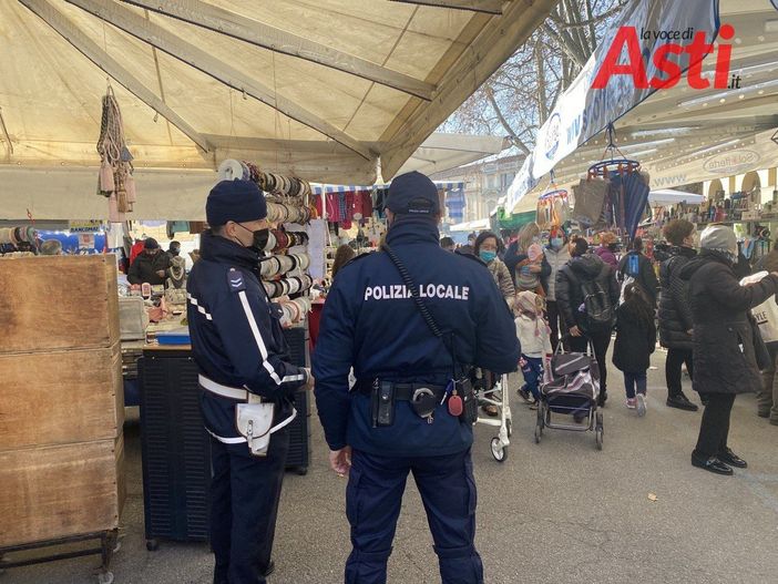 Mercato di Asti, ancora un botta e risposta tra commissione e il vicesindaco Coppo