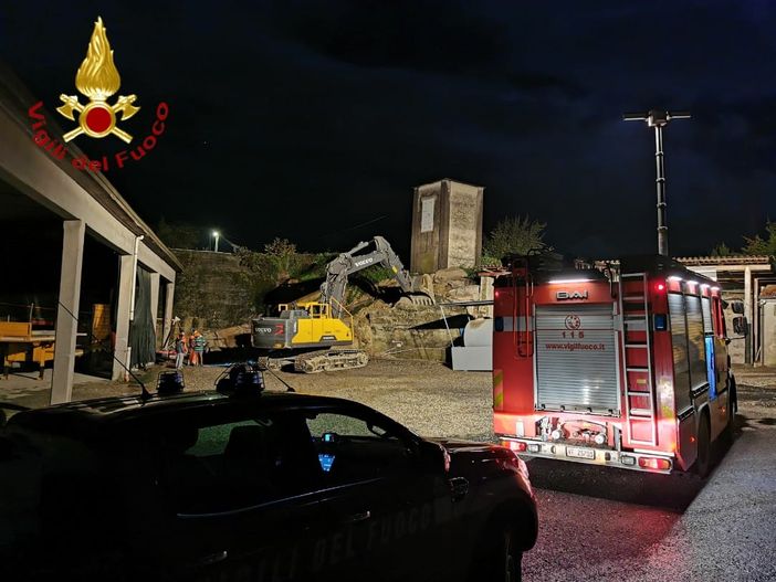 Nubifragi insistenti sull'Astigiano. Non preoccupa la situazione del Tanaro esondato nel Cuneese. Crolla un muraglione a Montemagno
