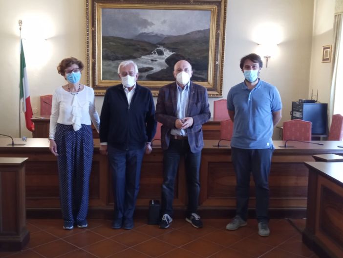 L'assessore Quaglia e il sindaco Nosenzo con Bielli e Masoero del Lions L'assessore Quaglia e il sindaco Nosenzo con Bielli e Masoero del Lions