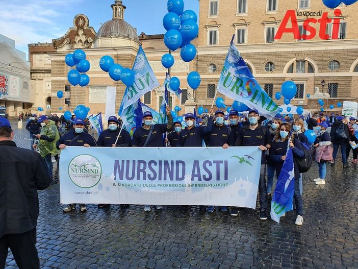 Oggi a Roma scendono in piazza gli infermieri. Centinaia anche dal Piemonte [FOTO]
