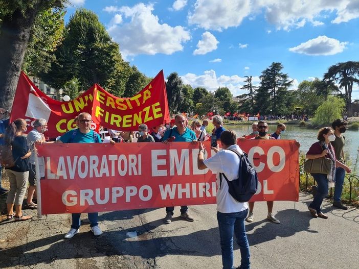 Manifestazione sindacale congiunta dei dipendenti Gkn e Embraco