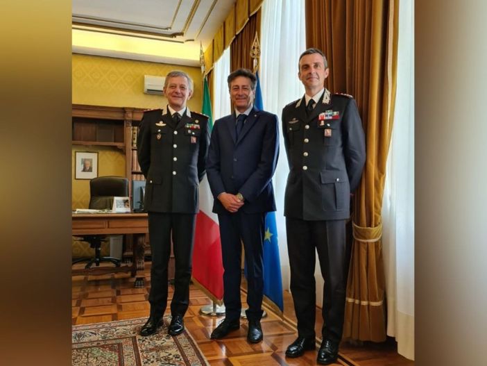 Nella foto, da sinistra a destra, il Generale Iacobelli, il Prefetto Ventrice e il Colonnello Breda
