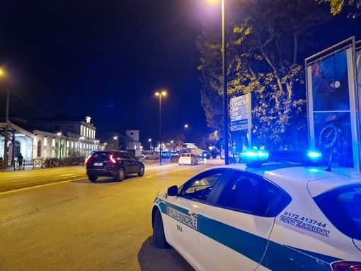 Bra, la Polizia Locale ferma due 15enni di Asti a bordo di un'auto rubata