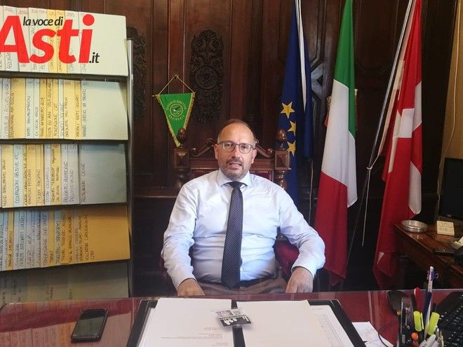 Il sindaco Rasero risponde ai Capigruppo di minoranza sul PUT: "Il modo usato per rivolgervi a me è poco piacevole e dimostra chiusura" Il sindaco Rasero risponde ai Capigruppo di minoranza sul PUT: "Il modo usato per rivolgervi a me è poco piacevole e dimostra chiusura"