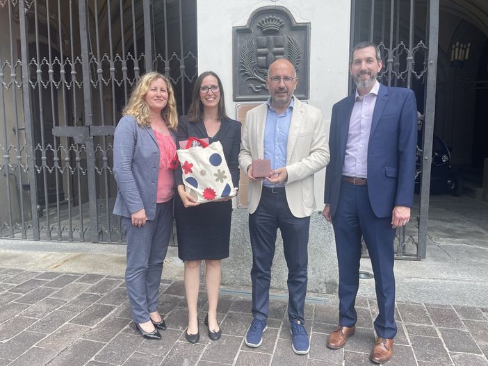 Non solo Cina: il sindaco di Asti  ha ricevuto una delegazione dal Consolato degli Stati Uniti