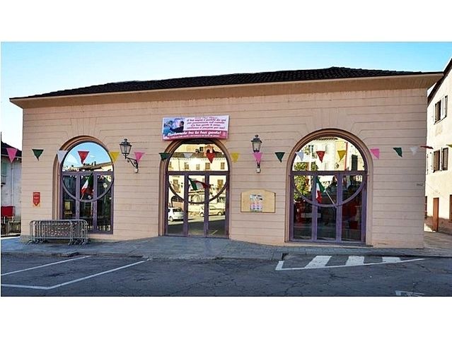 Piazza don Bosco (centro vaccinale)