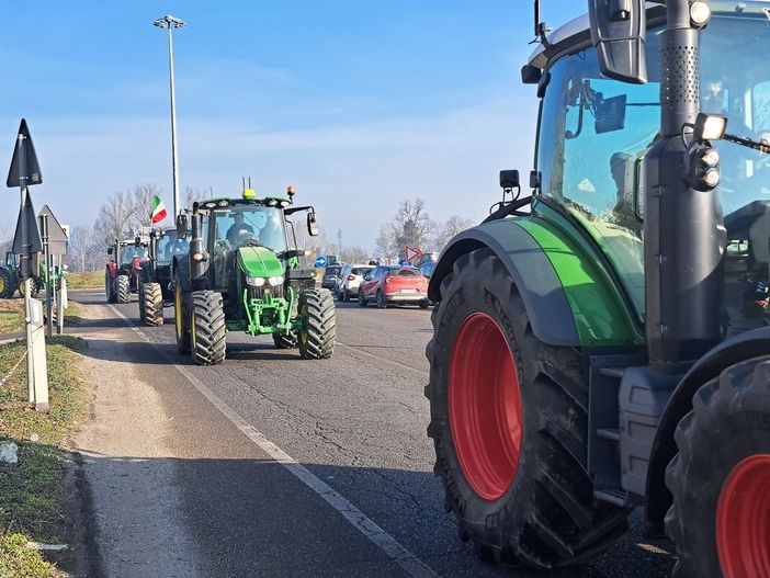 Trattori, prosegue la protesta. Domani al presidio di Asti atteso il vicepresidente Carosso