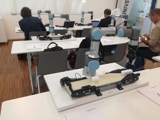 La blockchain, questa sconosciuta: quando per le aziende piemontesi il 4.0 parla arabo La blockchain, questa sconosciuta: quando per le aziende piemontesi il 4.0 parla arabo