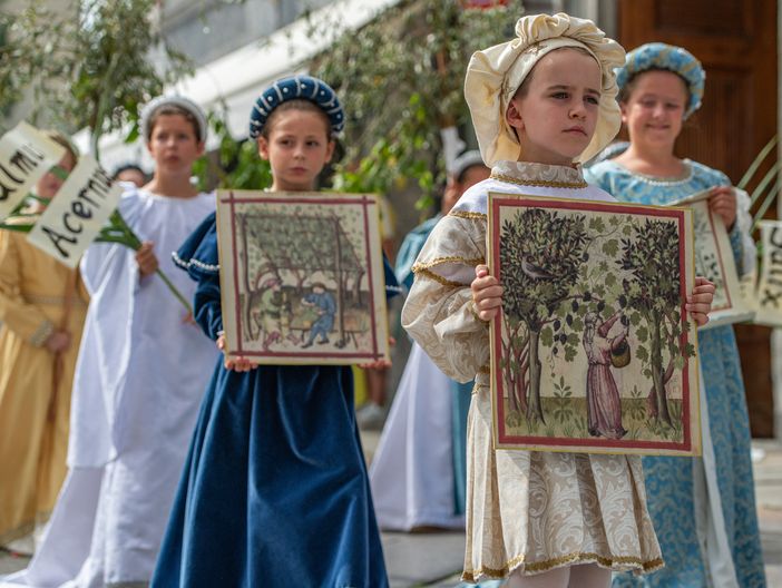 Un weekend di storia e sapori: Asti si accende con Wine Street Tasting e il Corteo del Palio