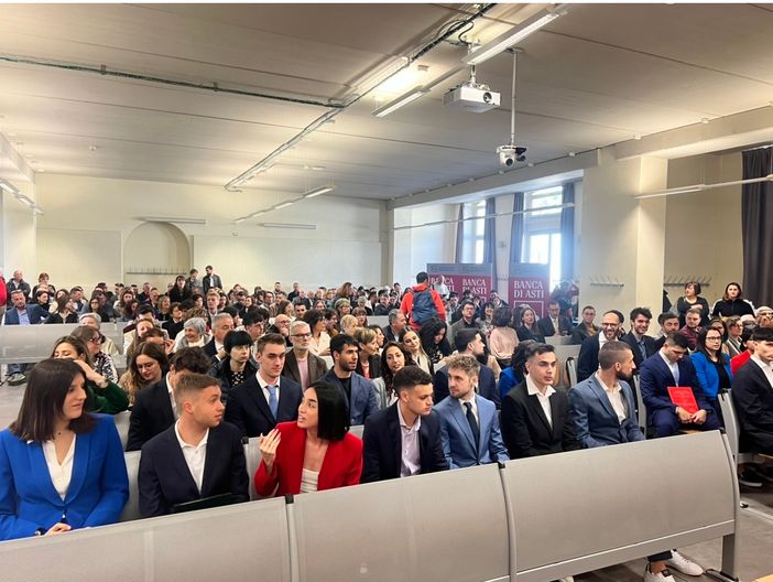 ‘Pioggia’ di lauree al polo universitario di Asti