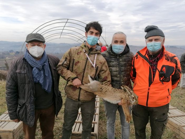 Nella foto, da sinistra a destra: il dottor Fausto Solito dell'ASL, l'allevatore Matteo Boggero, il vice presidente regionale Fabio Carosso e Carlo Lacqua Nella foto, da sinistra a destra: il dottor Fausto Solito dell'ASL, l'allevatore Matteo Boggero, il vice presidente regionale Fabio Carosso e Carlo Lacqua
