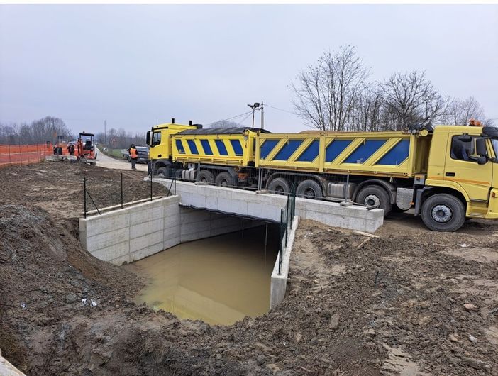 Immagine d'archivio relativa i lavori eseguiti sul ponte nelle scorse settimane Immagine d'archivio relativa i lavori eseguiti sul ponte nelle scorse settimane