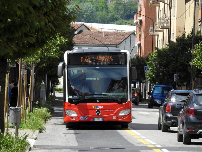 Asti, variazioni ai percorsi dei bus A e B di Asp: fermate modificate il 14 e 21 dicembre