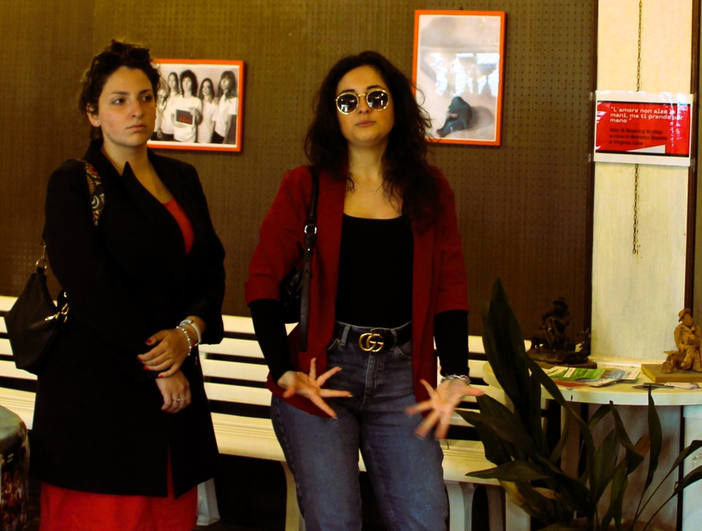 La mostra &quot;L'amore non alza le mani, ma ti prende per mano&quot; è arrivata anche a Montechiaro nell'ambito di Golosaria