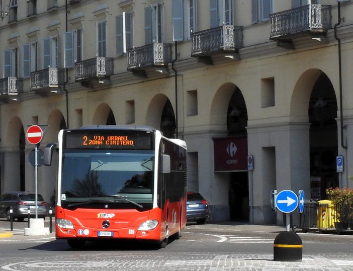 Uno dei bus della flotta urbana Asp