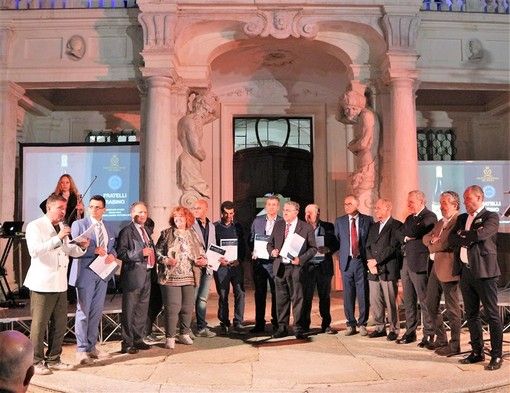 Enoteca Regionale del Roero: ecco i vini premiati col titolo onorario di “Vini dell’anno 2019” Enoteca Regionale del Roero: ecco i vini premiati col titolo onorario di “Vini dell’anno 2019”