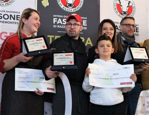 Dal cuneese: grande successo a Trinità il campionato di 'Battuta al Coltello' e il premio Traveleat alla migliore comunicazione (Foto) Dal cuneese: grande successo a Trinità il campionato di 'Battuta al Coltello' e il premio Traveleat alla migliore comunicazione (Foto)