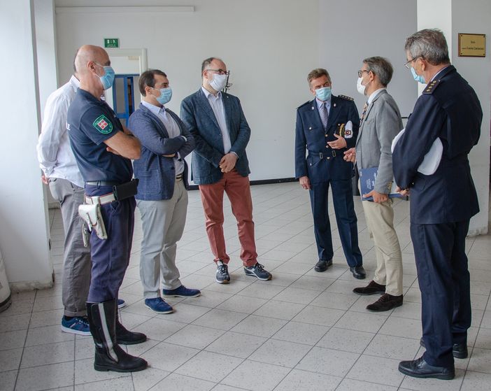 Visita del questore al Comando di Polizia Municipale della Città di Asti Visita del questore al Comando di Polizia Municipale della Città di Asti