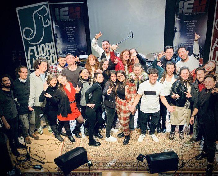 Domenica al FuoriLuogo torna l'appuntamento con il Sunday Night Live Domenica al FuoriLuogo torna l'appuntamento con il Sunday Night Live