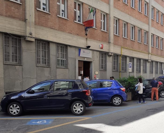 Interpellanza delle opposizioni per riconvertire temporaneamente i parcheggi di fronte all’Agenzia delle Entrate Interpellanza delle opposizioni per riconvertire temporaneamente i parcheggi di fronte all’Agenzia delle Entrate