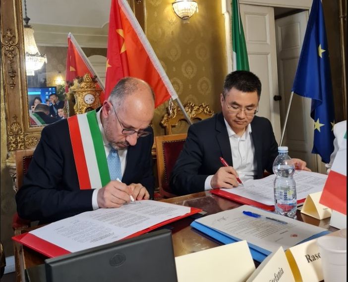 Il momento della sottoscrizione della lettera di comuni intenti