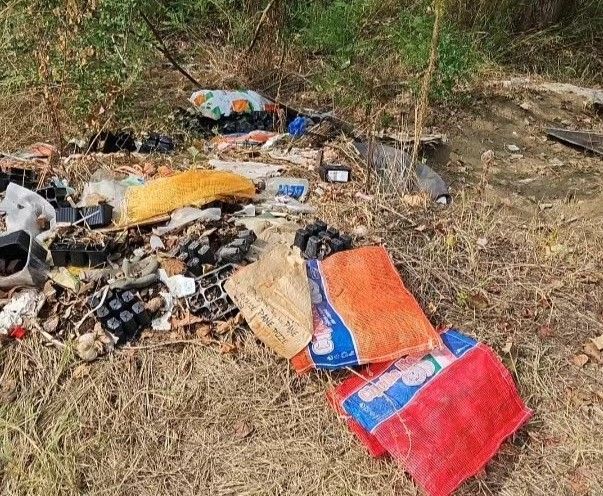 Ennesima discarica a cielo aperto, stavolta a Costigliole d’Asti