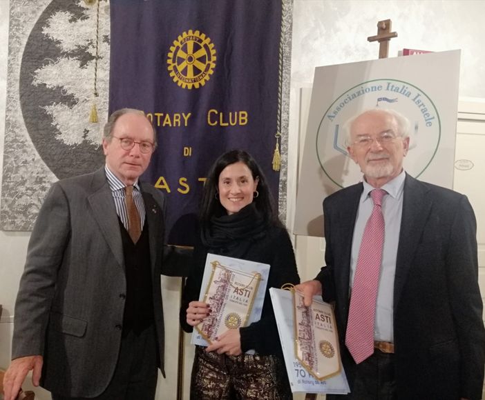 Da destra Ugo Volli, Valeria Emanuelli, Luigi Florio Da destra Ugo Volli, Valeria Emanuelli, Luigi Florio