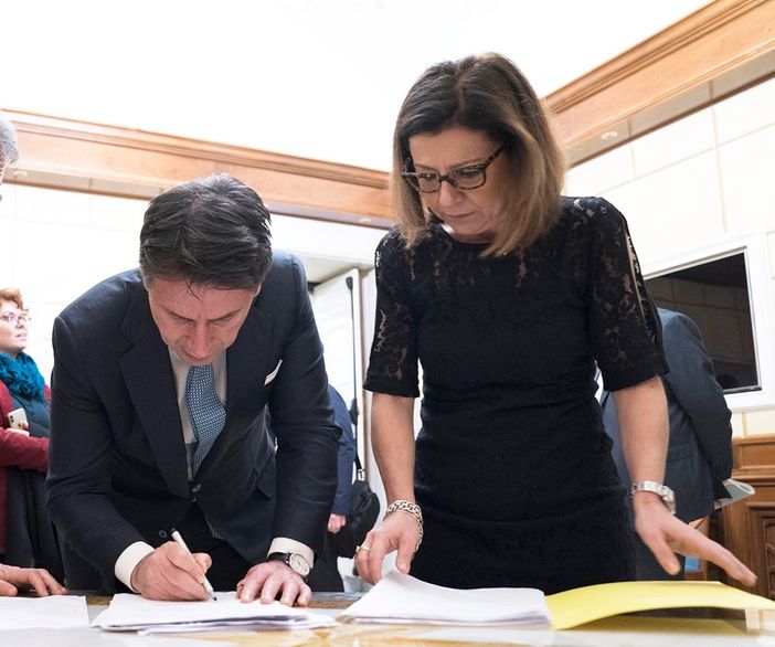 Il premier Conte e il ministro De Micheli