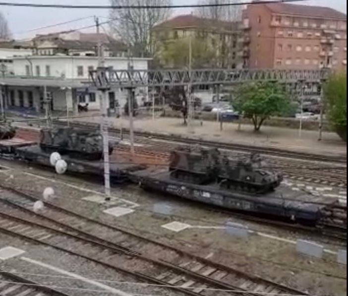 Mezzi militari in transito da Asti: "La guerra non c'entra, sono solo mezzi per le truppe alpine"