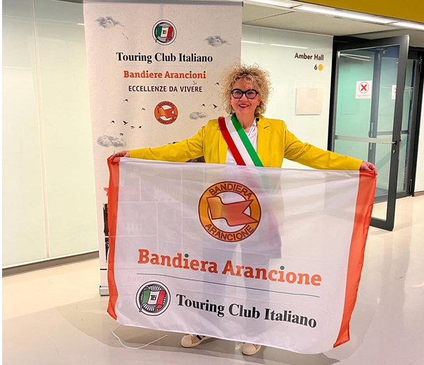 Anche a Moncalvo sventola ancora la Bandiera Arancione Anche a Moncalvo sventola ancora la Bandiera Arancione