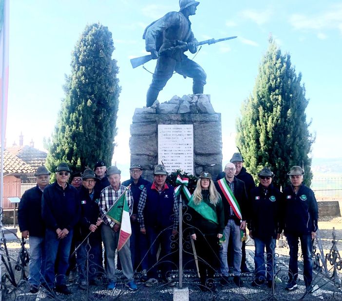 Gli alpini festeggiano a Castelnuovo Calcea il coordinamento ottava zona di Asti