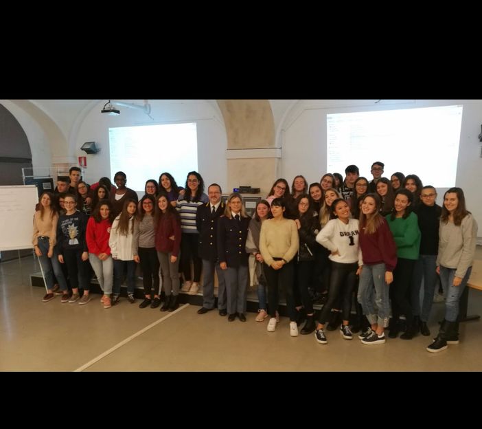 Diminuiscono del 57% gli incidenti in provincia di Asti. La guida distratta resta comunque la principale responsabile Diminuiscono del 57% gli incidenti in provincia di Asti. La guida distratta resta comunque la principale responsabile