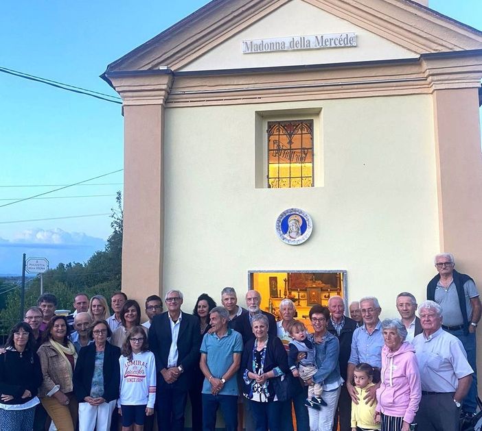 Una nuova gemma ad Antignano: la "Piazzetta della Vigna" dedicata alla Beata Vergine Una nuova gemma ad Antignano: la "Piazzetta della Vigna" dedicata alla Beata Vergine
