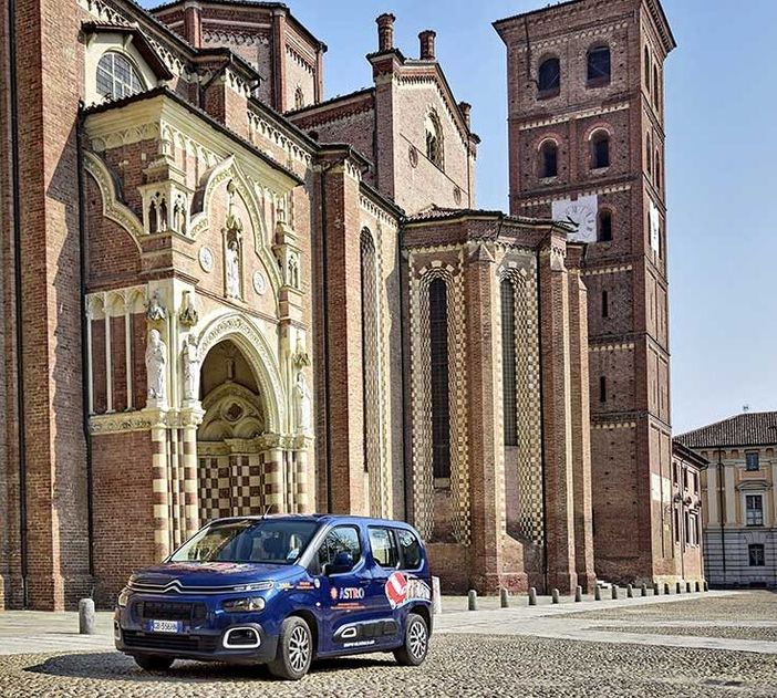 Camminare ad Asti fa molto bene: oggi si tiene la terza edizione di Camminatamica Camminare ad Asti fa molto bene: oggi si tiene la terza edizione di Camminatamica