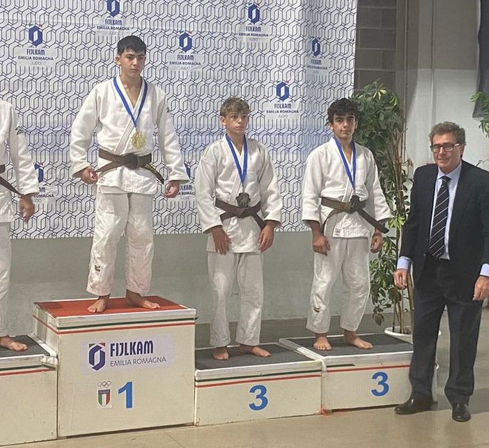 L'atleta astigiano sul podio