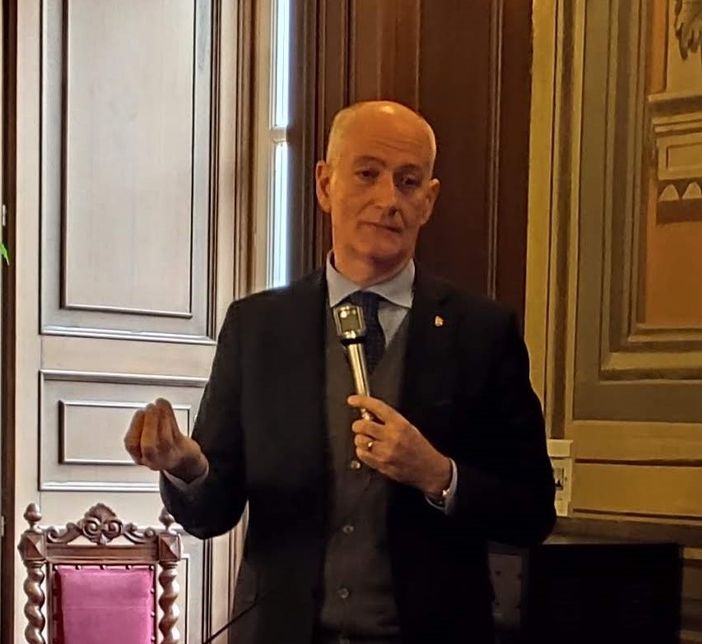 Il prefetto Gabrielli: “Presto i moduli di autocertificazione dovranno essere nuovamente aggiornati” Il prefetto Gabrielli: “Presto i moduli di autocertificazione dovranno essere nuovamente aggiornati”