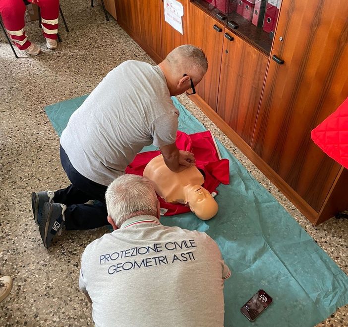 Formazione sanitaria in CRI per 24 volontari della Progeo Asti ODV Formazione sanitaria in CRI per 24 volontari della Progeo Asti ODV