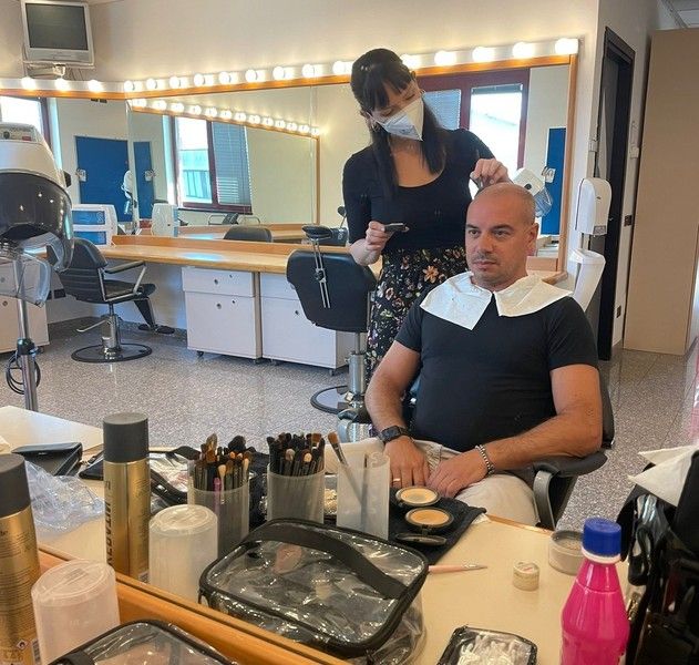 Simone De Mori porta la sua azienda su Canale 5: «Investire per crescere» Simone De Mori porta la sua azienda su Canale 5: «Investire per crescere»