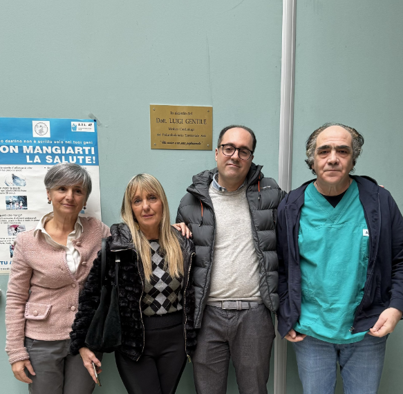 Nella foto, da sinistra Elena Tamietti, Anna Maria e Stefano Gentile con Carmine Magnotta Nella foto, da sinistra Elena Tamietti, Anna Maria e Stefano Gentile con Carmine Magnotta