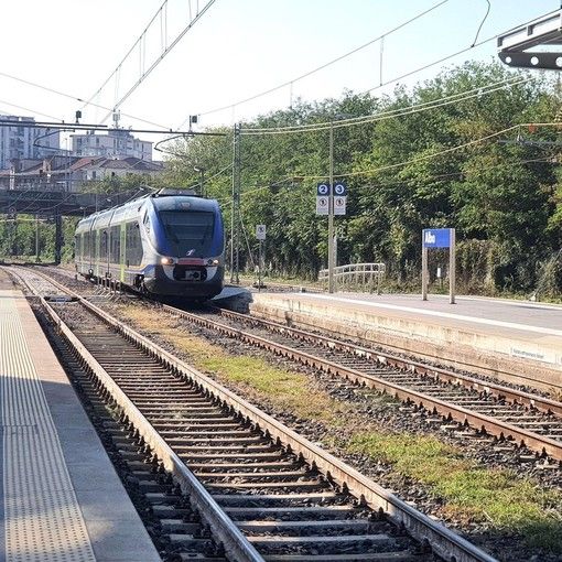 Dall'8 giugno tre mesi senza treni lungo la linea ferroviaria Asti - Alba Dall'8 giugno tre mesi senza treni lungo la linea ferroviaria Asti - Alba