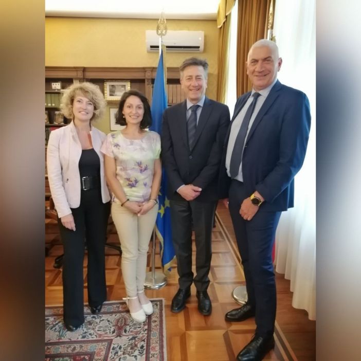 Cinghiali: la protesta di Coldiretti Asti passa anche dal prefetto di Asti, Claudio Ventrice