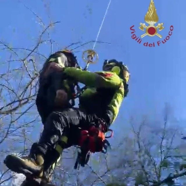 Salvata dai vigili del fuoco una 74enne bloccata nei boschi di Tonengo